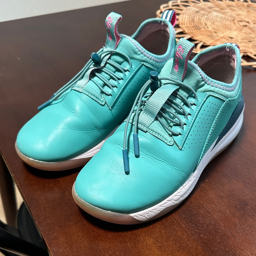 Clove Teal and Pink Healthcare Sneakers